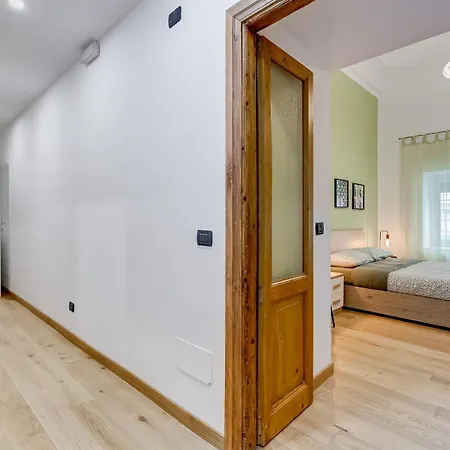 3-bedroom Near Trastevere Station Apartment
