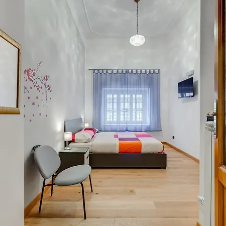 Apartment 3-bedroom Near Trastevere Station Rome