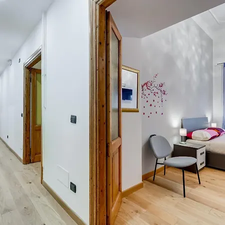 3-bedroom Near Trastevere Station * Rome