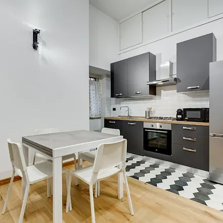 3-bedroom Near Trastevere Station Rome