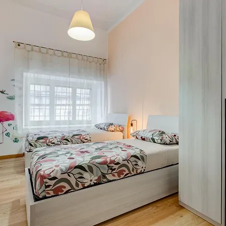 3-bedroom Near Trastevere Station * Rome