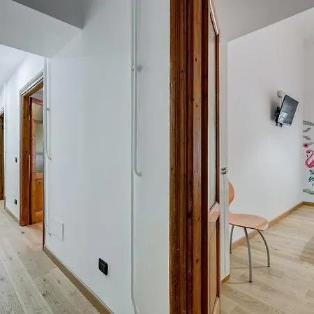 3-bedroom Near Trastevere Station Apartment