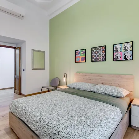 Apartment 3-bedroom Near Trastevere Station Rome