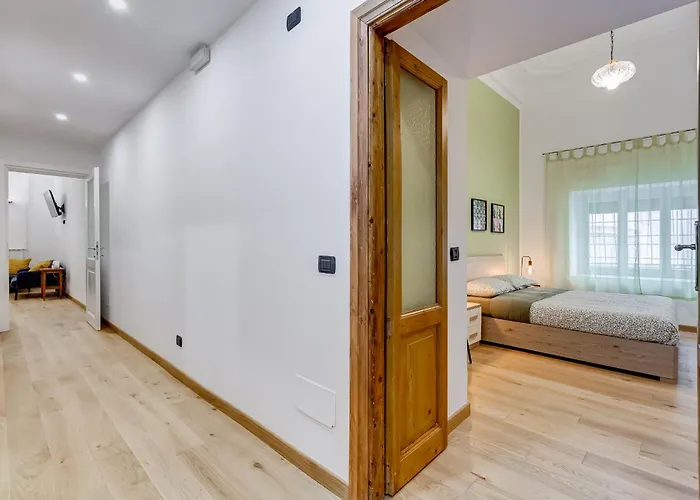 3-bedroom Near Trastevere Station Apartmán
